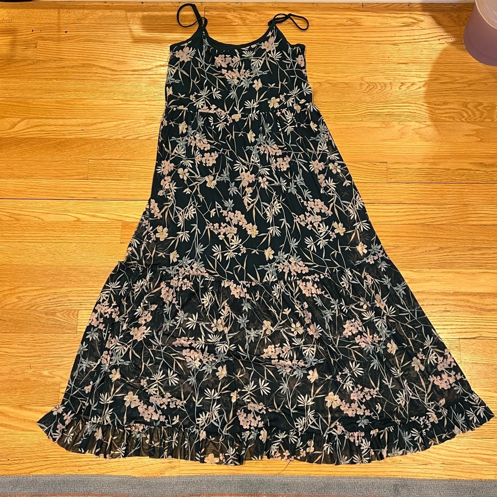 Floral maxi dress. Xhilaration size L
